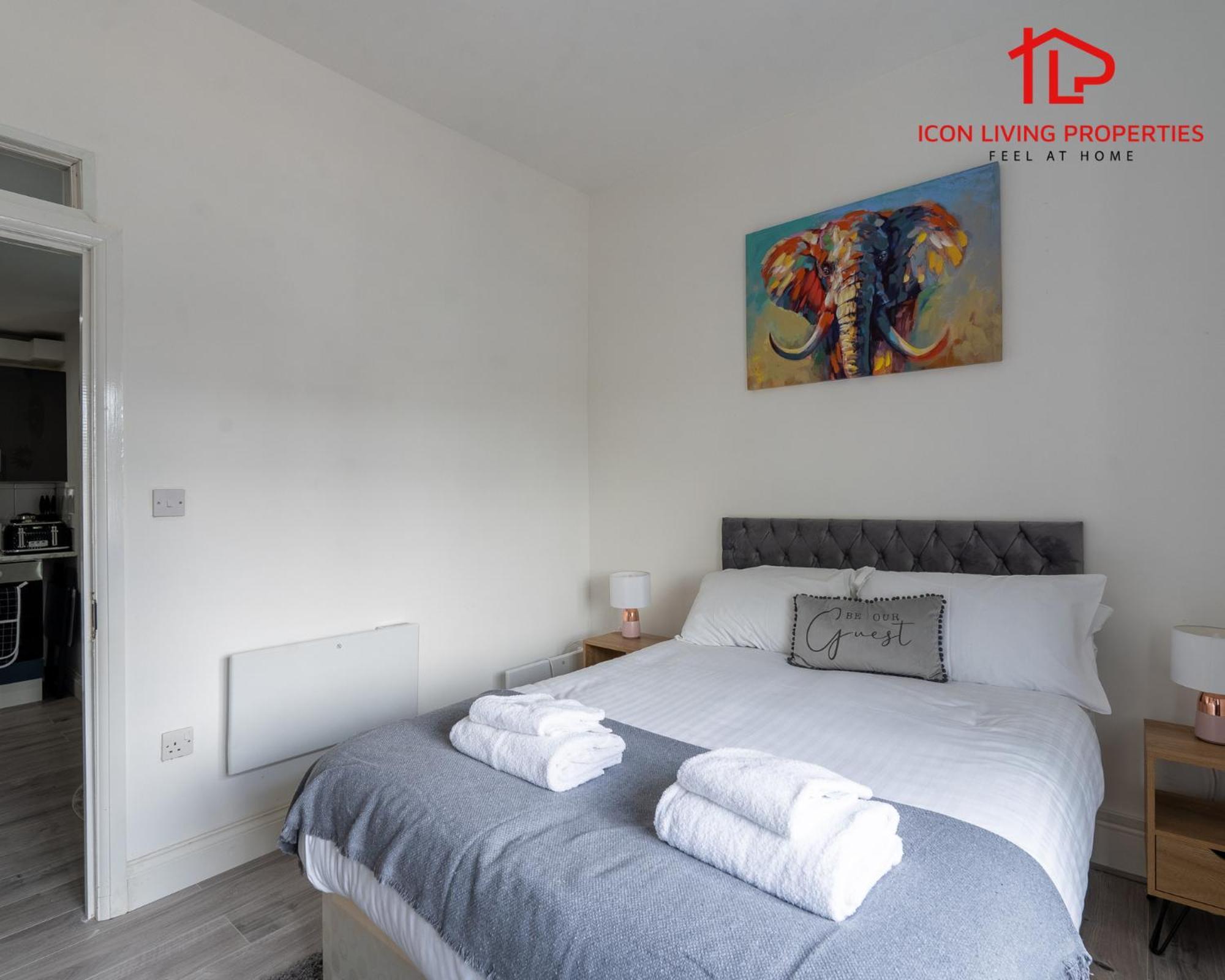 1 Bedroom Arch-View Apartment 2 By Icon Living Properties Short Lets & Serviced Accommodation With Free Parking لندن المظهر الخارجي الصورة