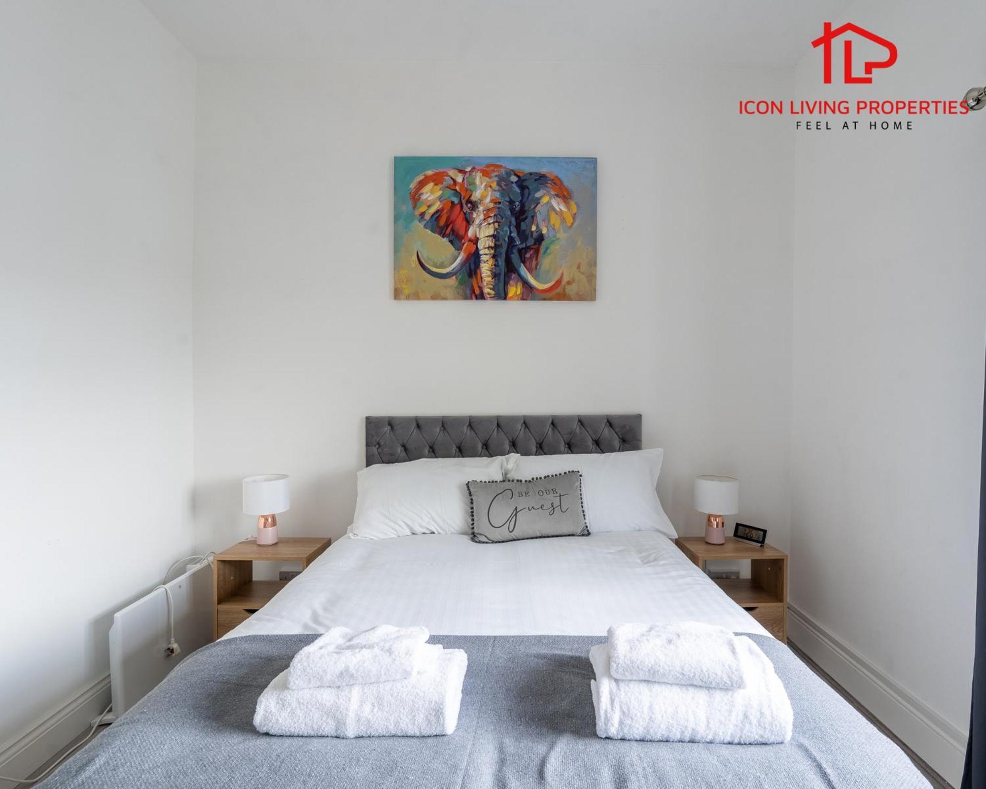 1 Bedroom Arch-View Apartment 2 By Icon Living Properties Short Lets & Serviced Accommodation With Free Parking لندن المظهر الخارجي الصورة
