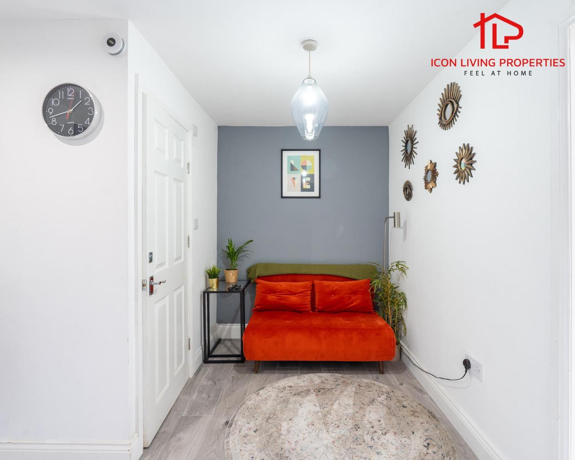 1 Bedroom Arch-View Apartment 2 By Icon Living Properties Short Lets & Serviced Accommodation With Free Parking لندن المظهر الخارجي الصورة