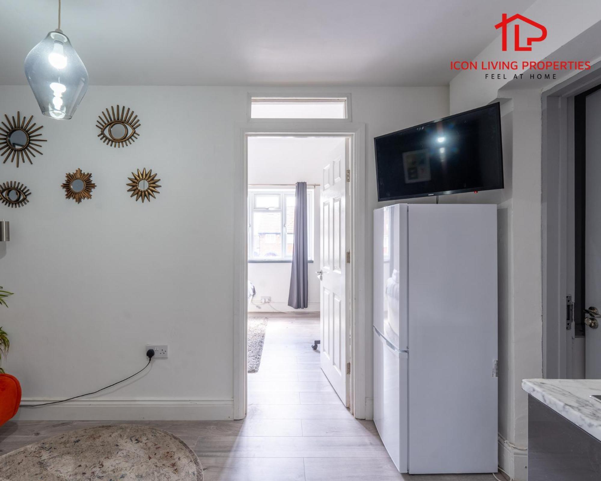 1 Bedroom Arch-View Apartment 2 By Icon Living Properties Short Lets & Serviced Accommodation With Free Parking لندن المظهر الخارجي الصورة