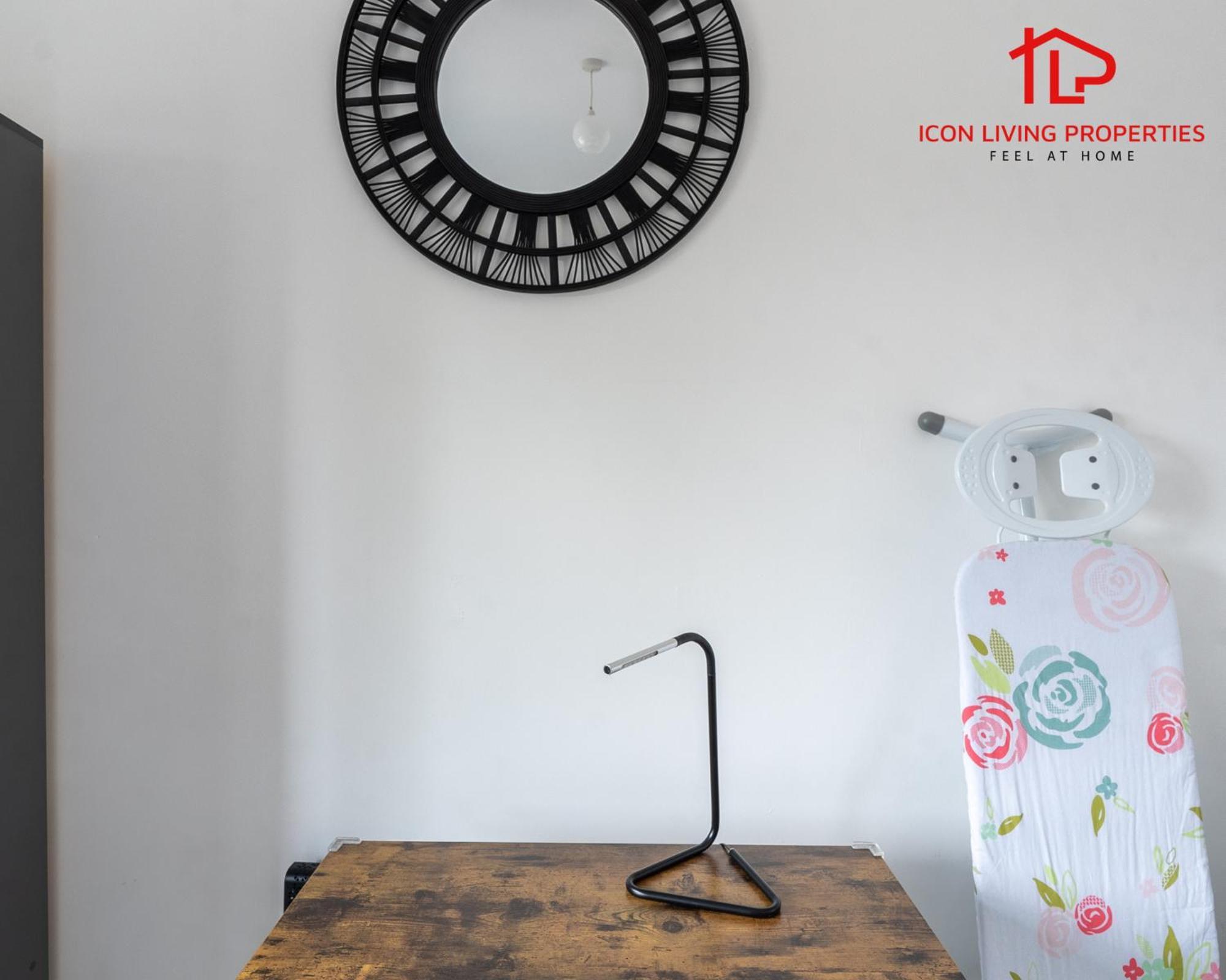 1 Bedroom Arch-View Apartment 2 By Icon Living Properties Short Lets & Serviced Accommodation With Free Parking لندن المظهر الخارجي الصورة